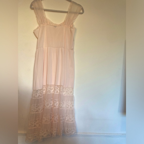 Vintage long lace nightgown 💗 - Picture 4 of 4